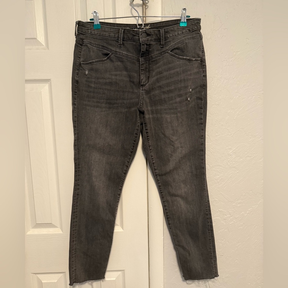 Universal Thread Gray Skinny Jeans with Distressed Finish